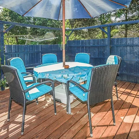 3 Bedroom Cozy In Rdby * Rødby