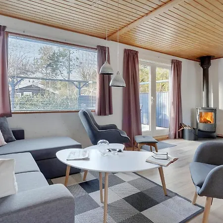 3 Bedroom Cozy In Rdby * Rødby