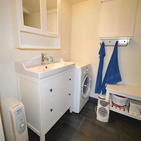 3 Bedroom Cozy In Rdby Rødby
