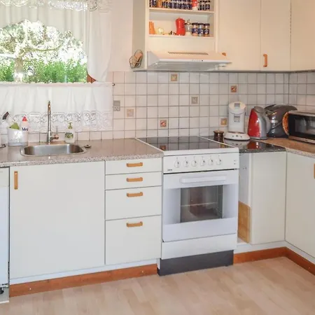 3 Bedroom Cozy In Rdby